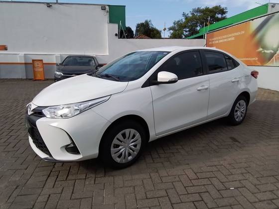 TOYOTA YARIS 1.5 16V FLEX SEDAN XL LIVE MULTIDRIVE